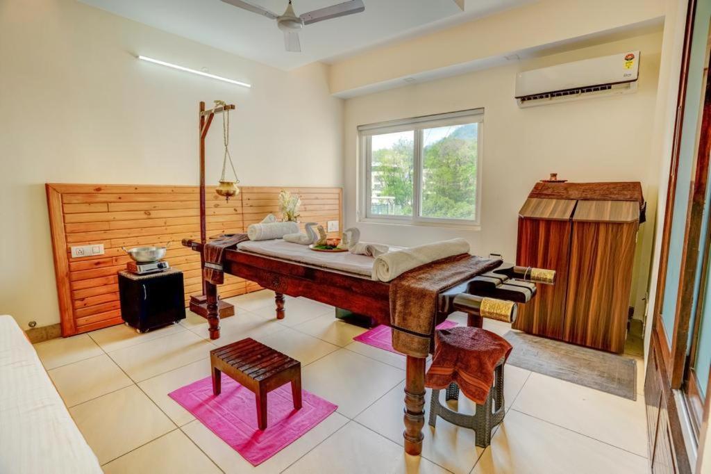 Golden Healing Journeys Homestay Rishikesh Exterior photo